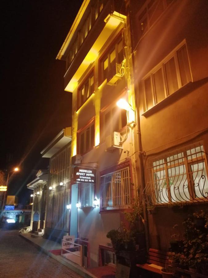 Medellin Apart Hotel Istanbul Bagian luar foto