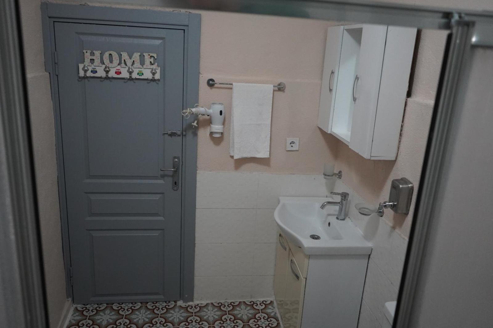 Medellin Apart Hotel Istanbul Bagian luar foto