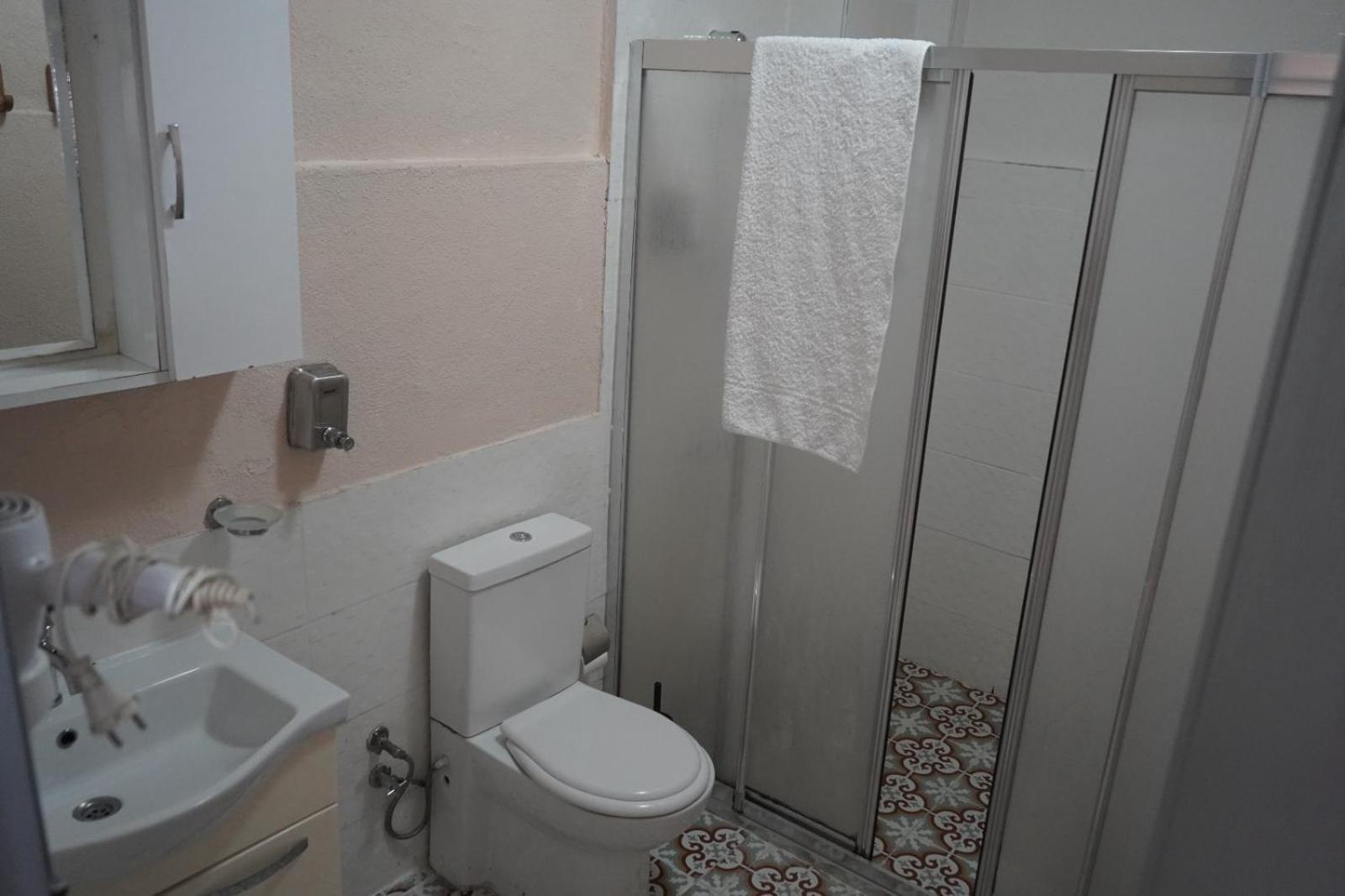 Medellin Apart Hotel Istanbul Bagian luar foto