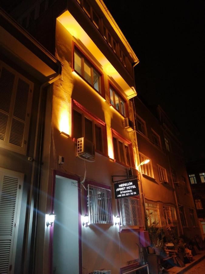 Medellin Apart Hotel Istanbul Bagian luar foto